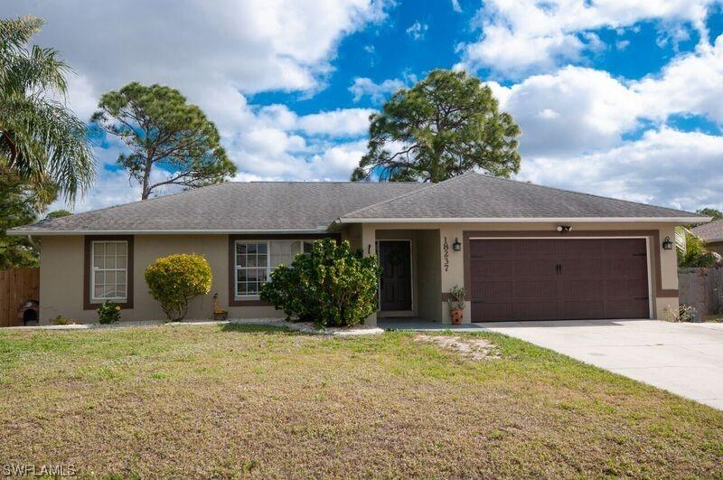 18237 Apple Rd., Fort Myers, FL 33967