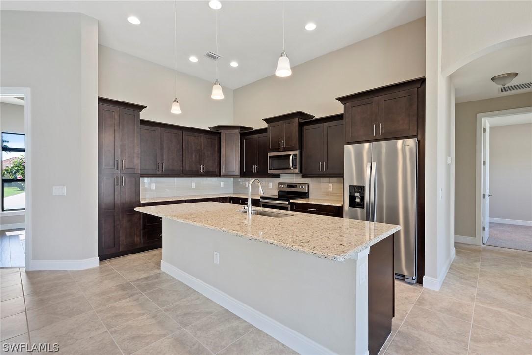 2601 SW 42nd Ln., Cape Coral, FL 33914