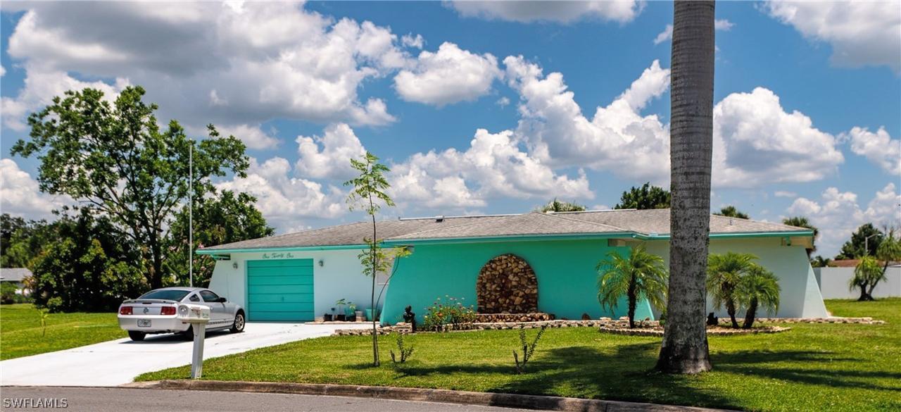 121 Highview Ave., Lehigh Acres, FL 33936