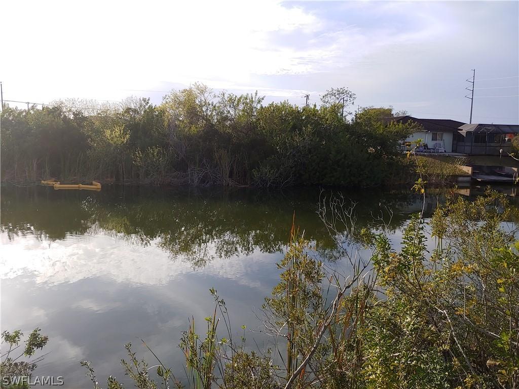 717 NW 3rd Pl., Cape Coral, FL 33993