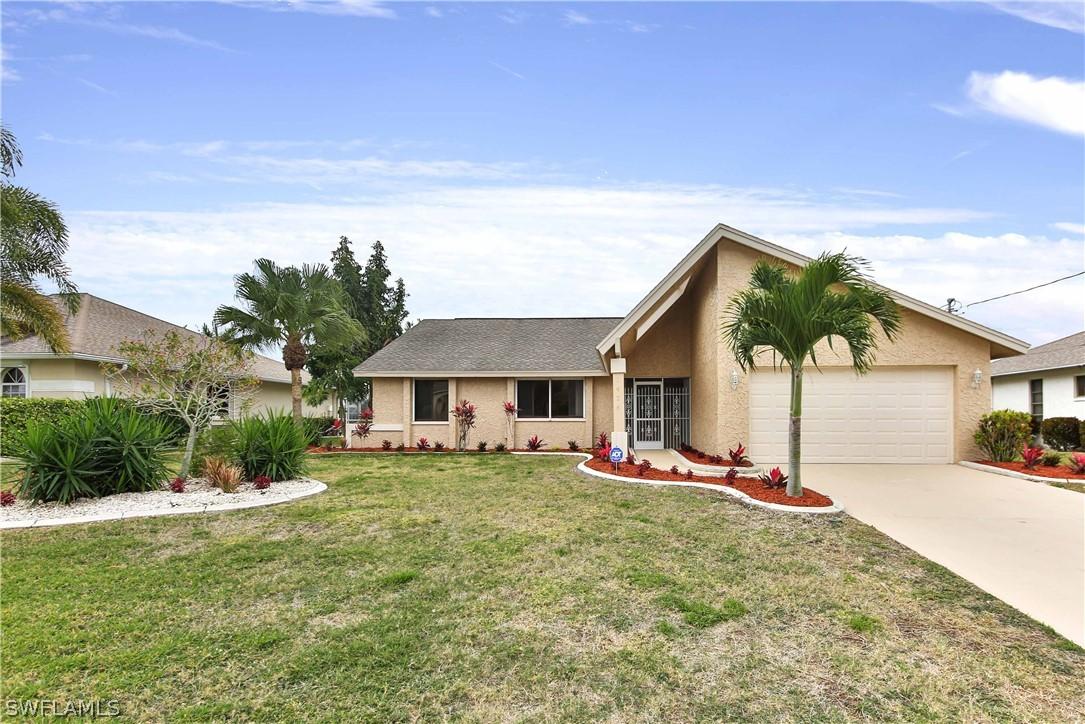 1426 SE 12th Ter., Cape Coral, FL 33990