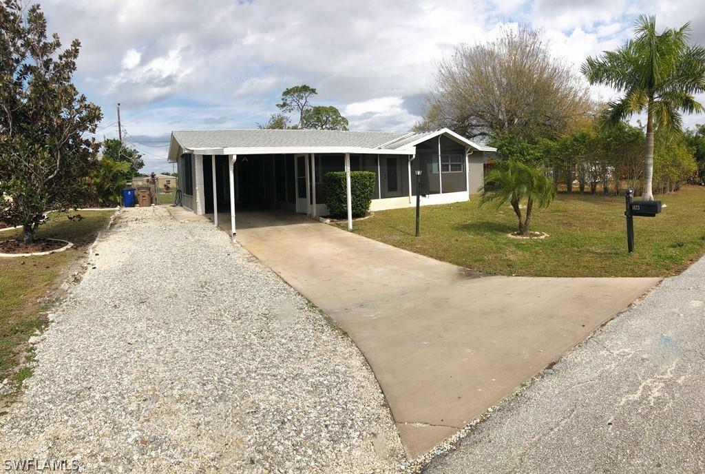 1123 Gifford Ave., Lehigh Acres, FL 33936