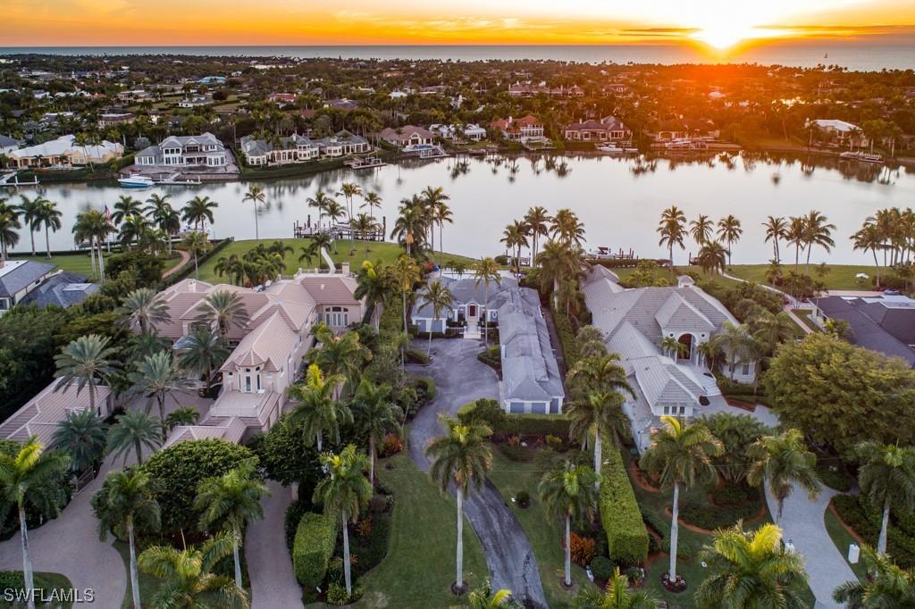 1030 Spyglass Ln., Naples, FL 34102