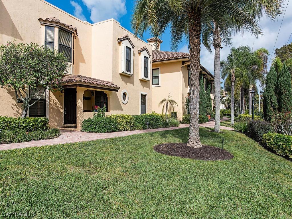 1060 6th St., Naples, FL 34102
