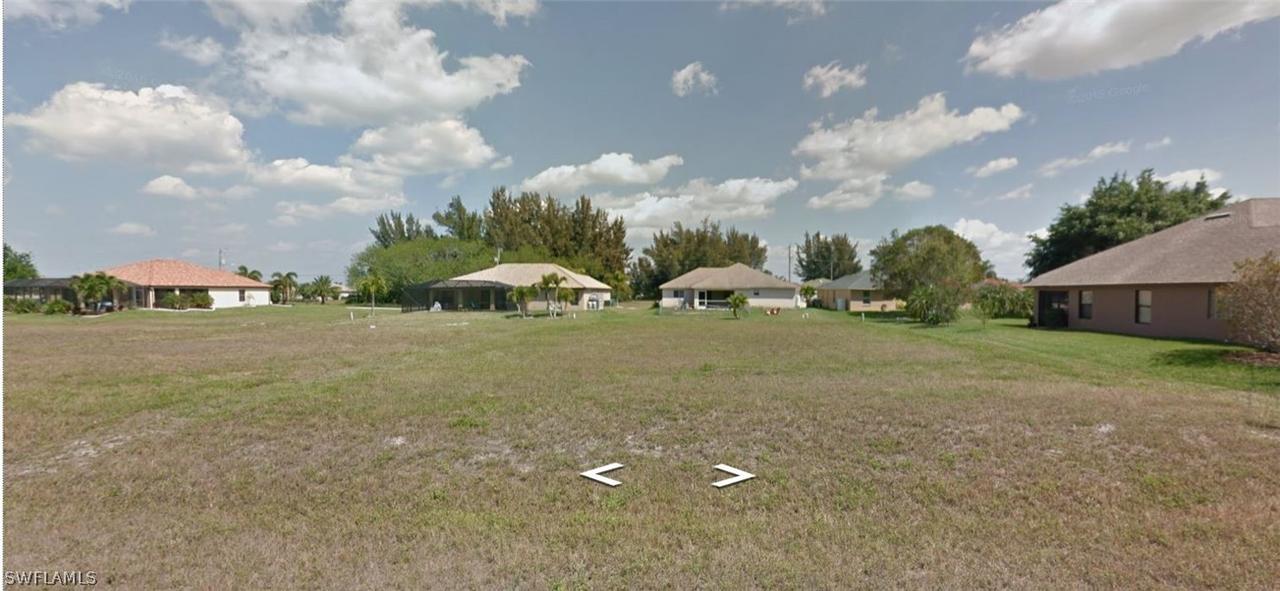 127 SW 35th Ave., Cape Coral, FL 33991