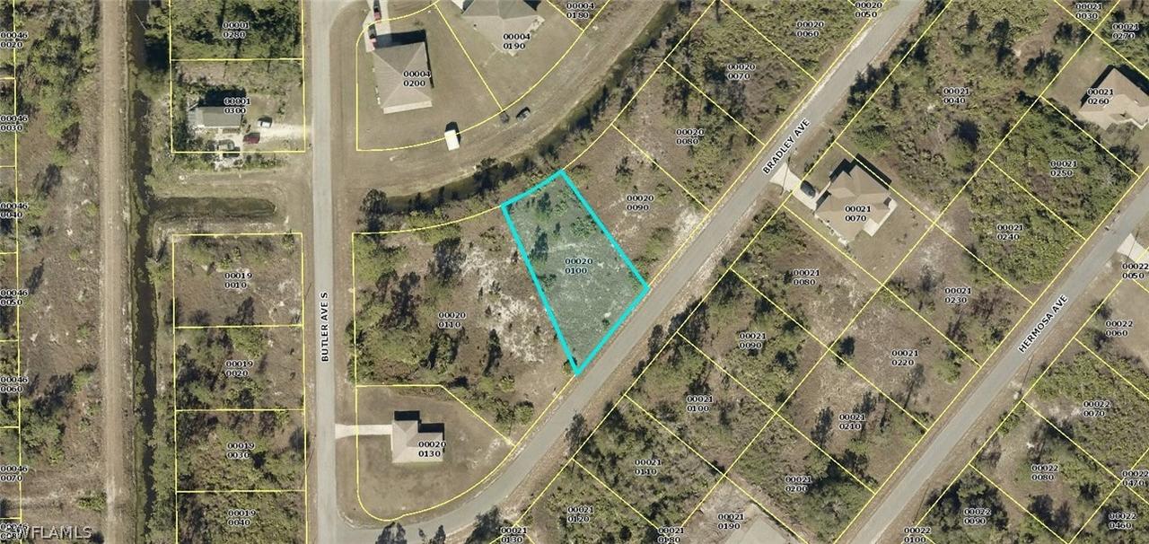 350 Bradley Ave., Lehigh Acres, FL 33974