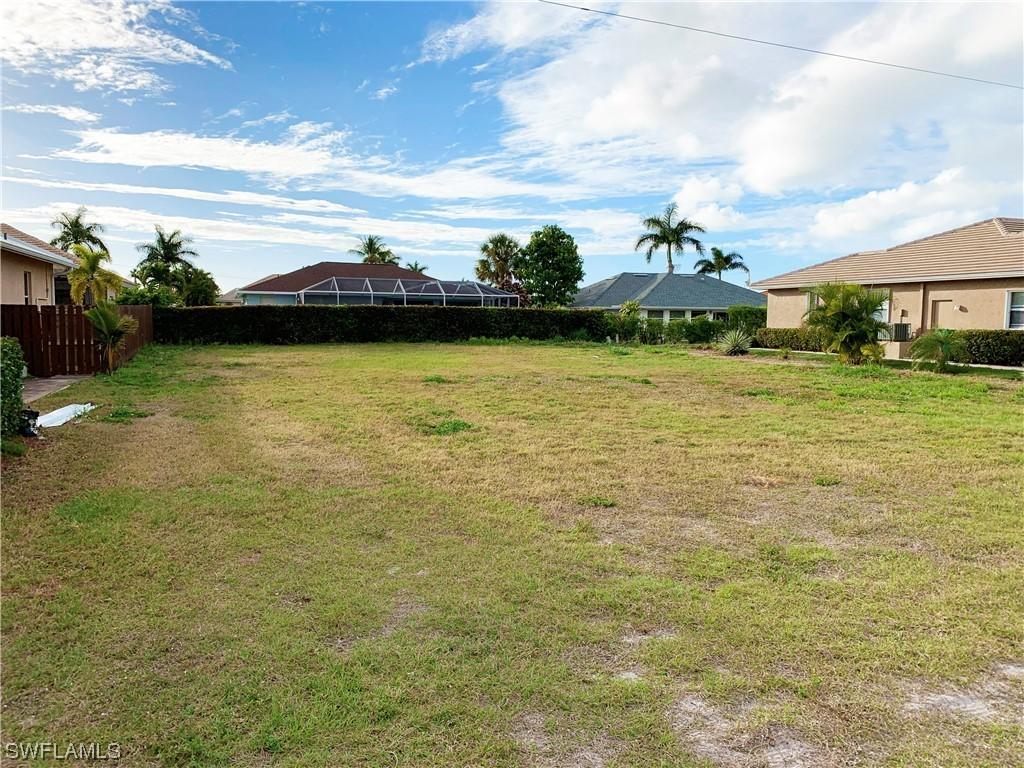 350 Hazelcrest St., Marco Island, FL 34145