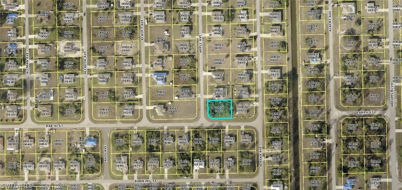 900 Apple Ave., Lehigh Acres, FL 33971