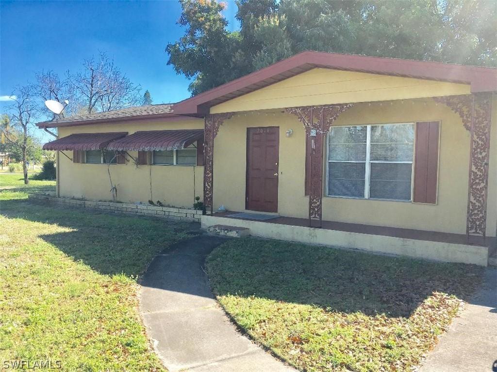 2014 Maravilla Cir., Fort Myers, FL 33901
