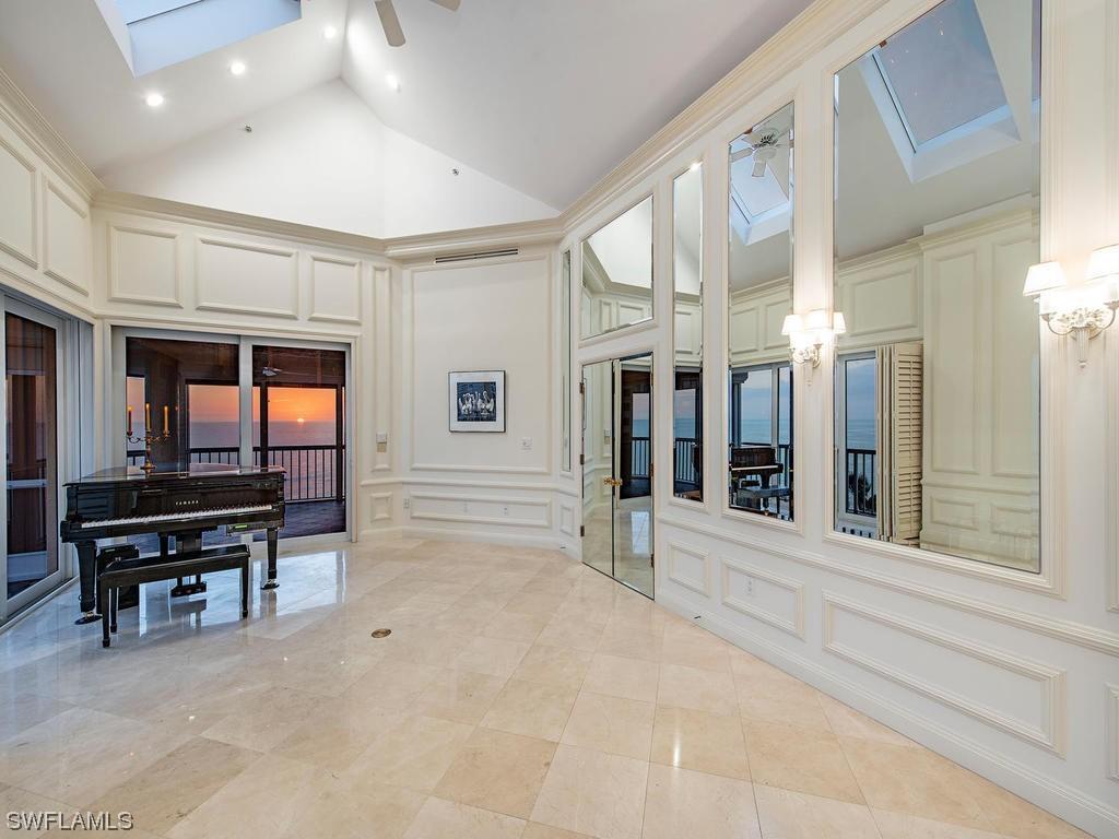 20 Seagate Dr. #1101, Naples, FL 34103