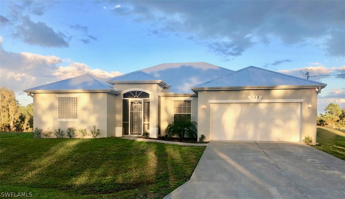 793 Bedford Dr., Lehigh Acres, FL 33974
