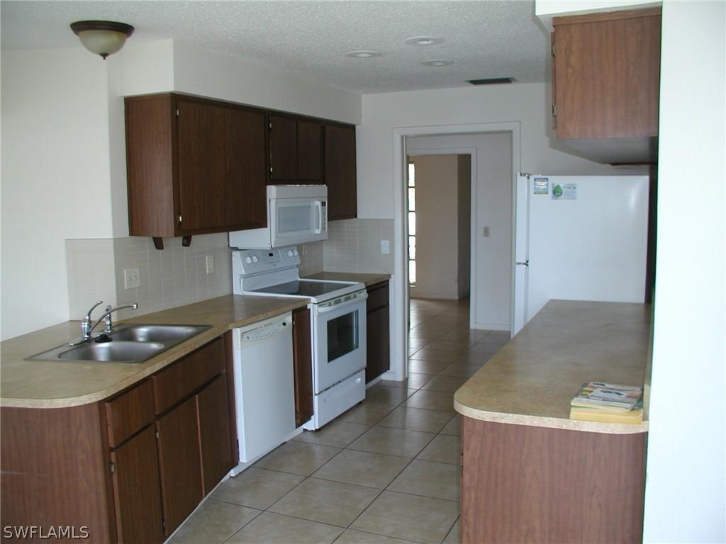 1918 SE 45th St., Cape Coral, FL 33904