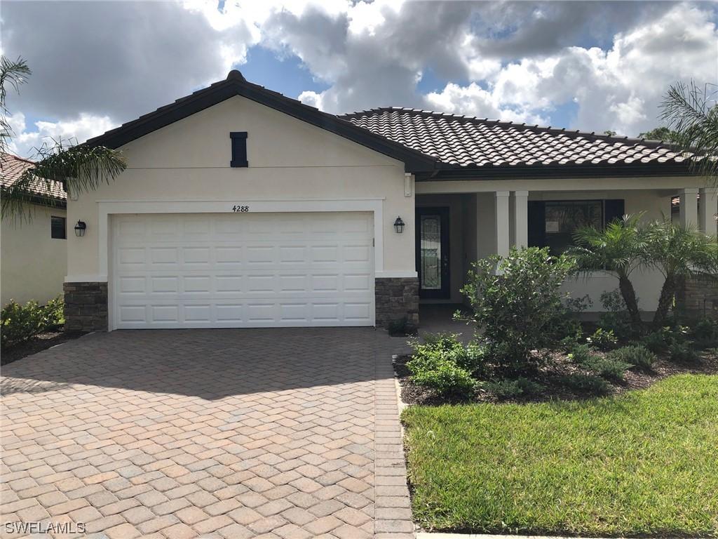 4252 Raffia Palm Cir., Naples, FL 34119