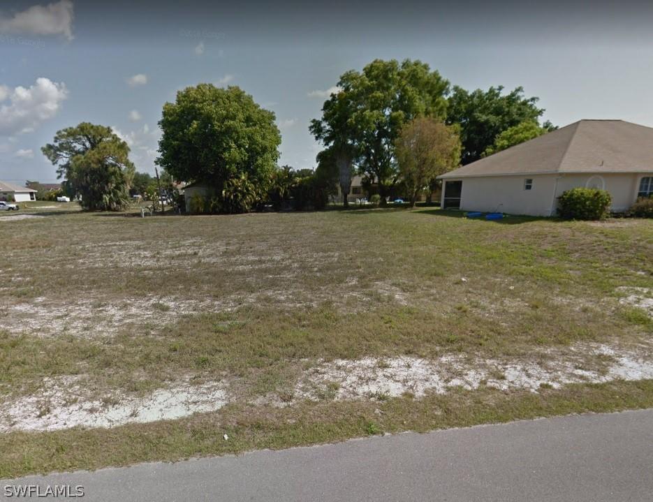 705 SW 12th Ter., Cape Coral, FL 33991