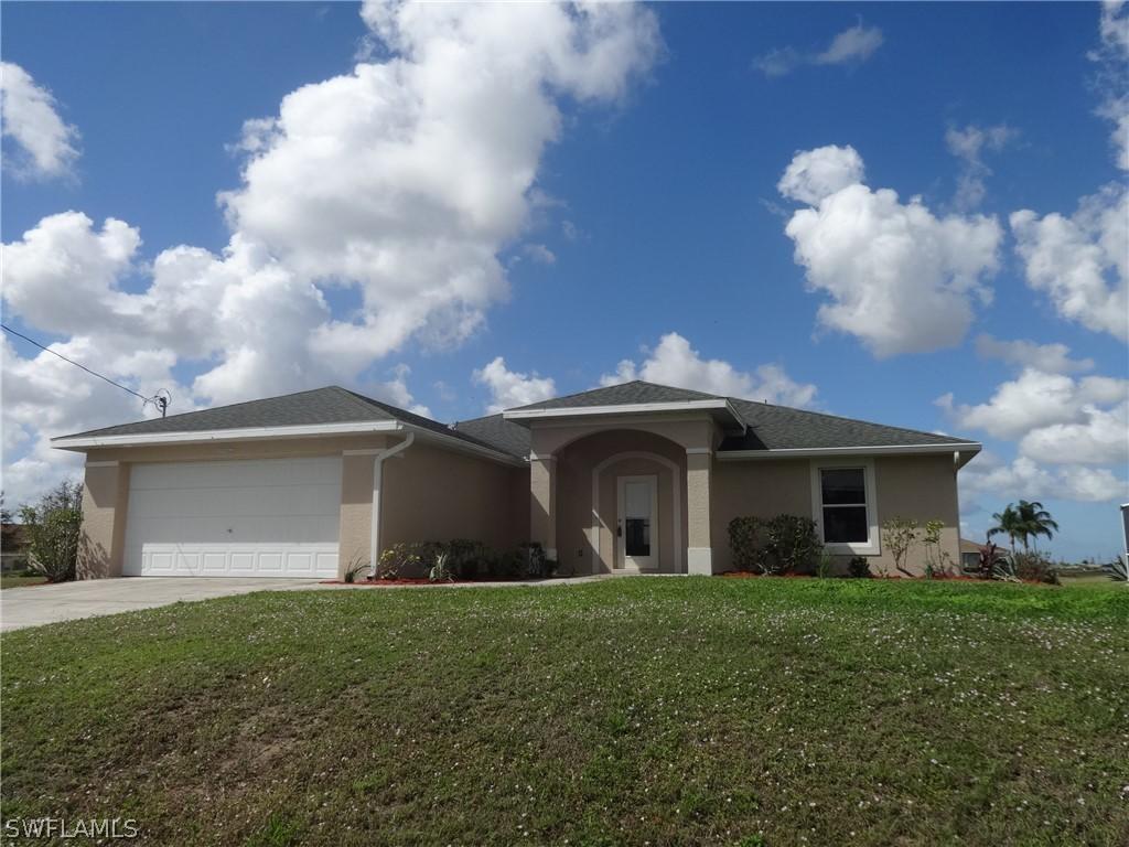 2204 NW 2nd Pl., Cape Coral, FL 33993