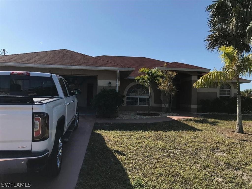 1924 SE 13th Ter., Cape Coral, FL 33990