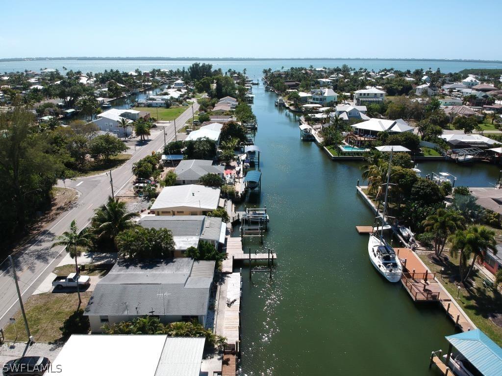 2441 Oleander St., St. James City, FL 33956