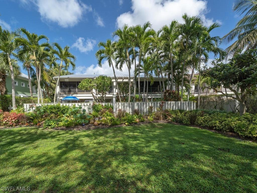 371 3rd Ave., Naples, FL 34102