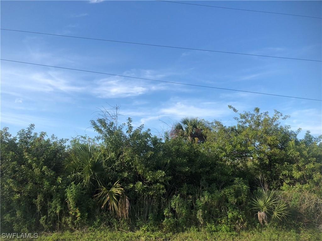 40th Ave., Naples, FL 34117