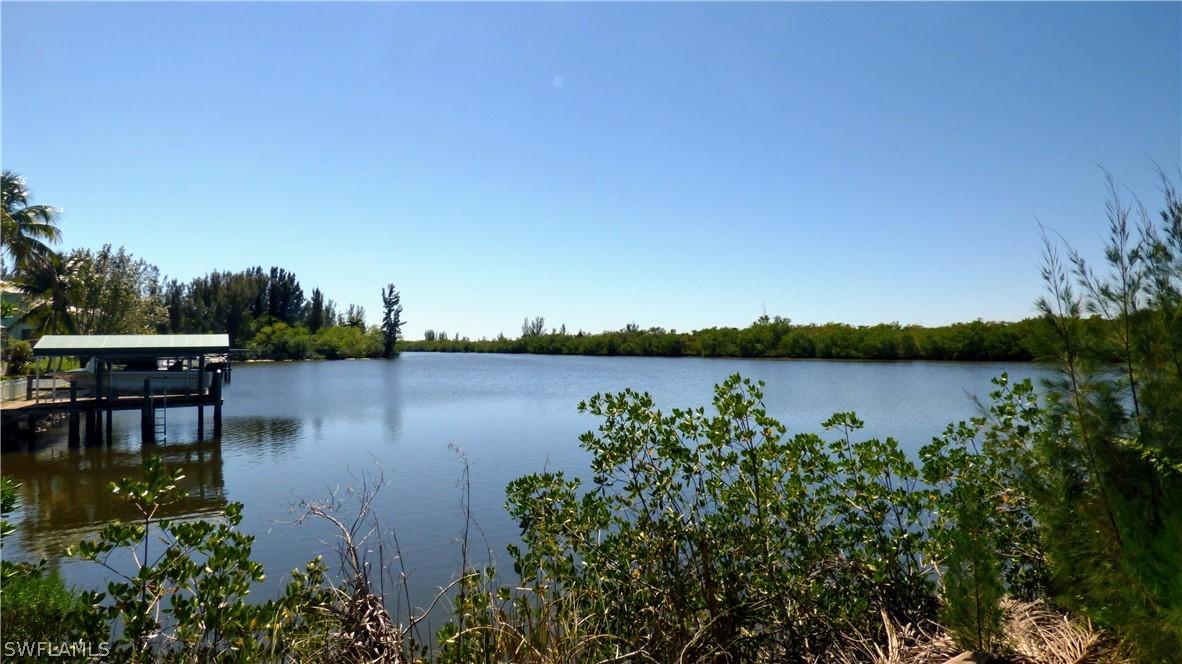 2320 NW 44th Pl., Cape Coral, FL 33993