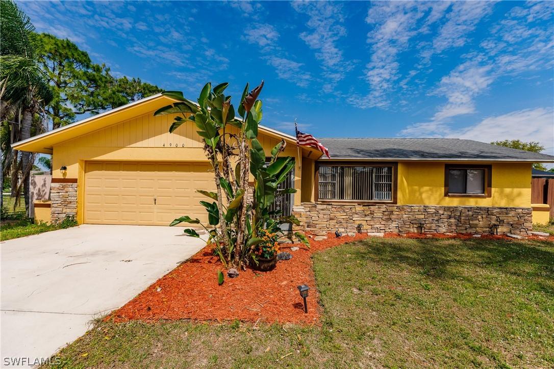 4900 Lee Cir., Lehigh Acres, FL 33971