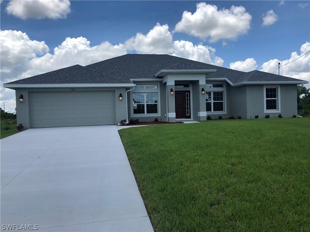 326 Pinafore Ave., Lehigh Acres, FL 33974