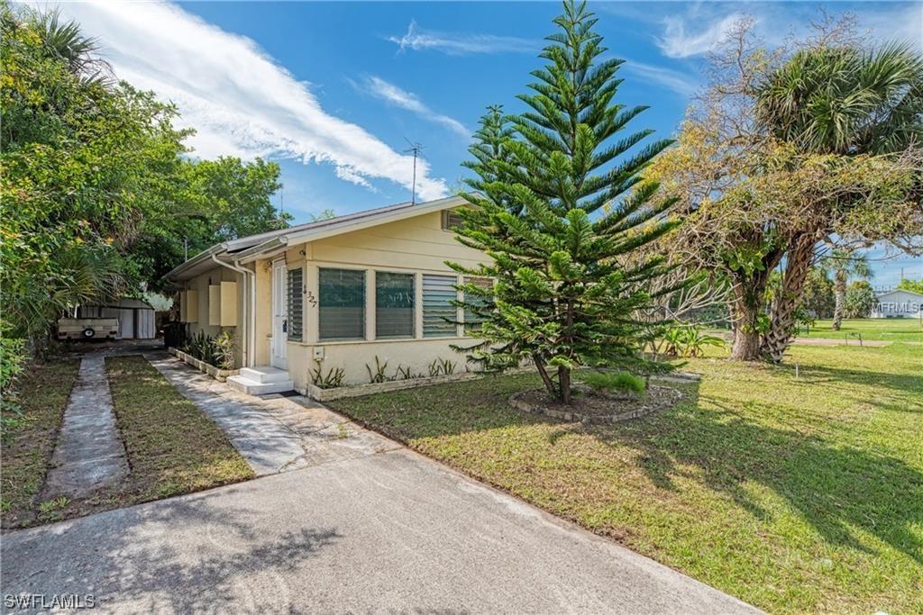 327 E Virginia Ave., Punta Gorda, FL 33950