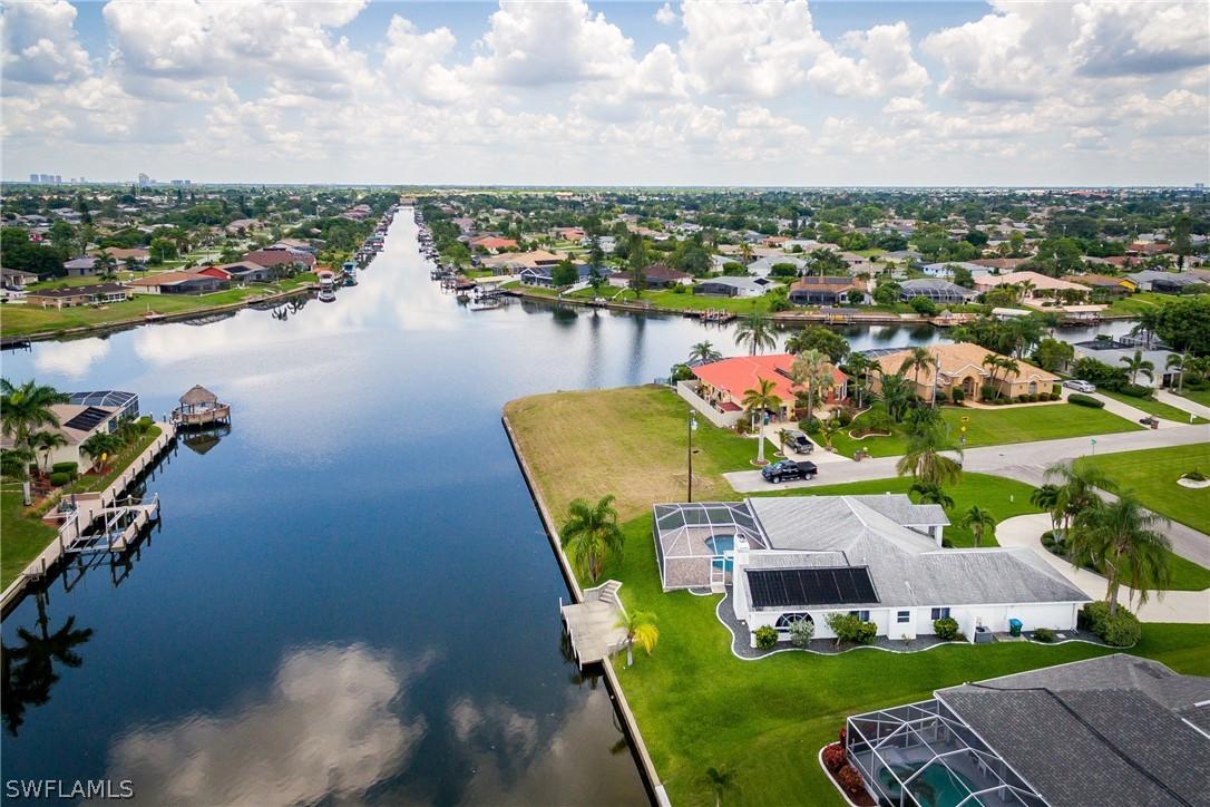 927 SE 17th St., Cape Coral, FL 33990