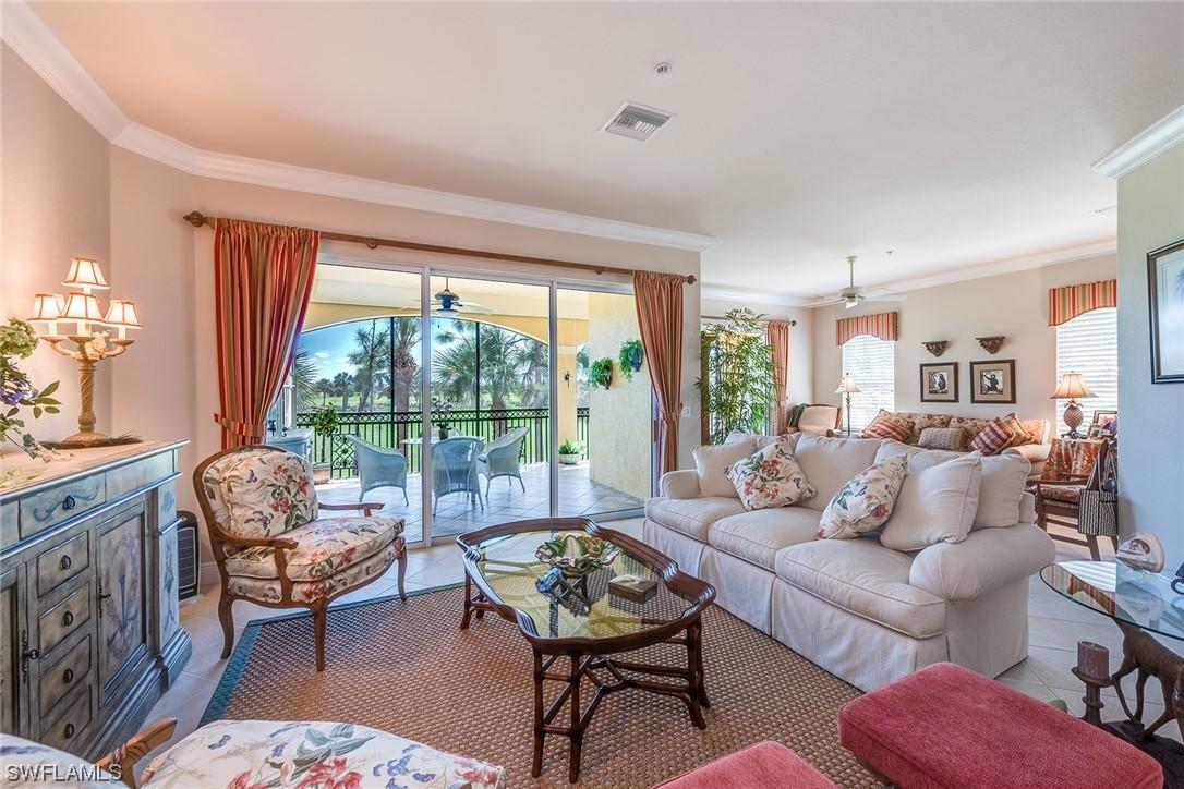 9026 Cascada Way #202, Naples, FL 34114