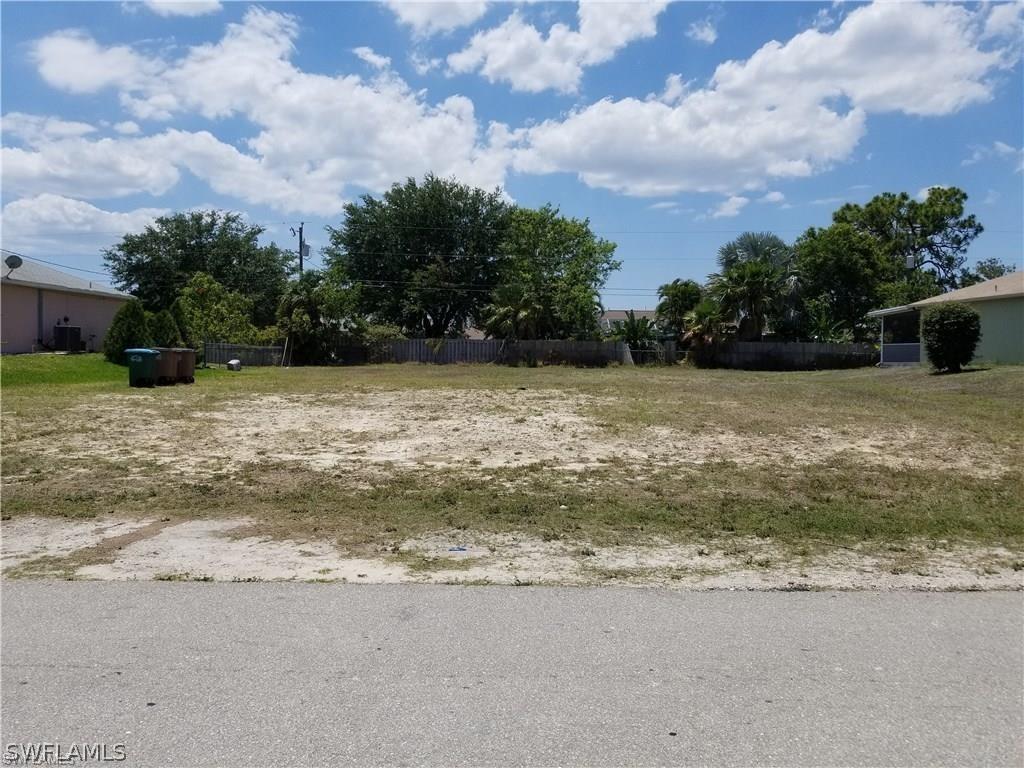 32 NE 9th Pl., Cape Coral, FL 33909