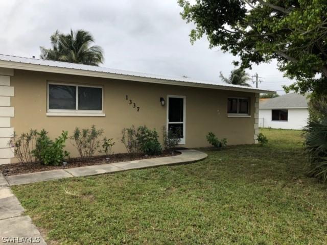 1337 SE 16th Pl., Cape Coral, FL 33990