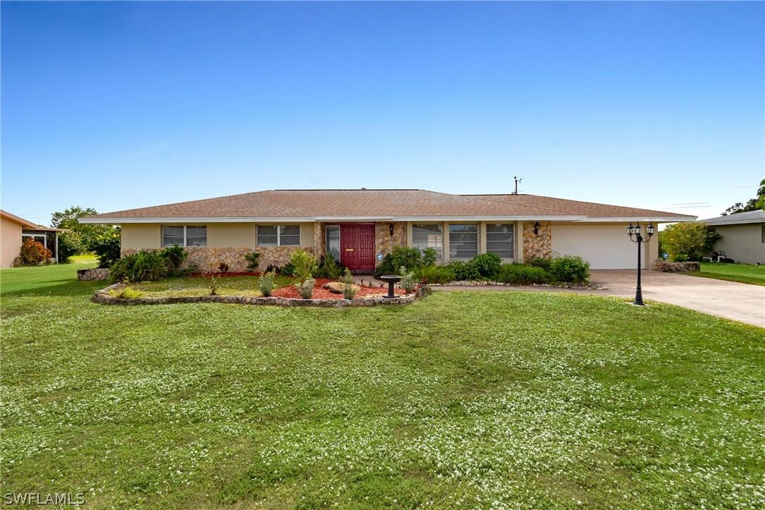 308 Hollywood St., Lehigh Acres, FL 33936