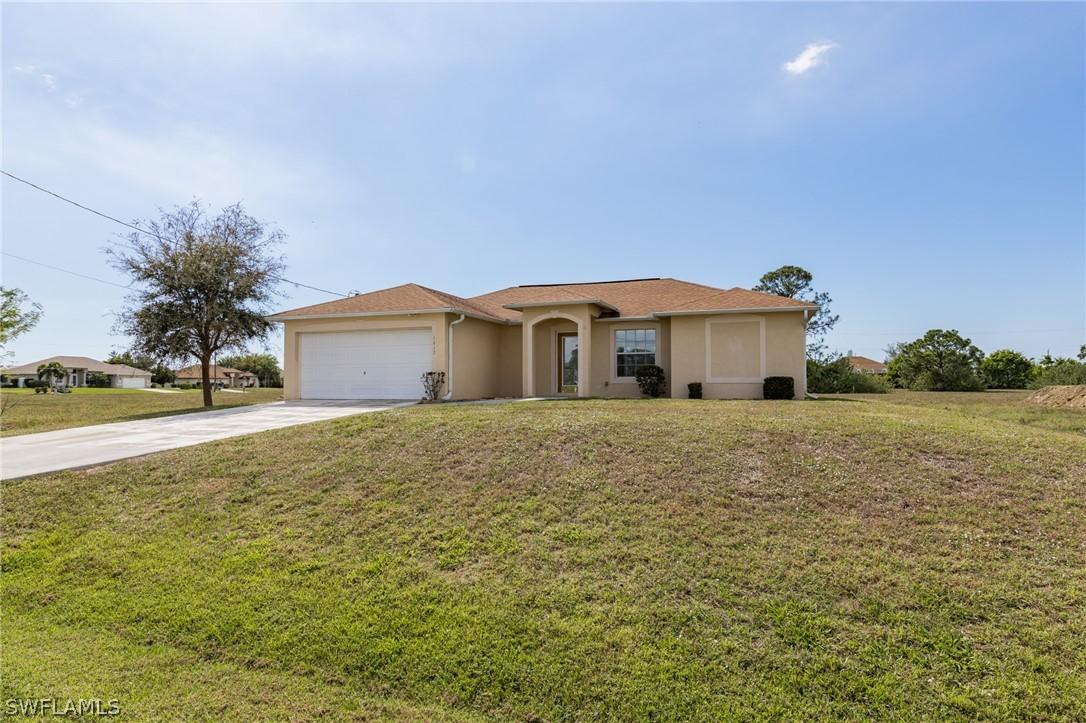 1012 NW 19th Ave., Cape Coral, FL 33993