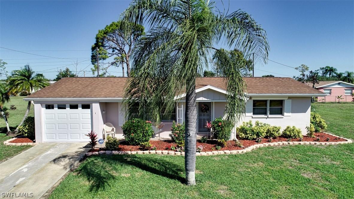 1207 Dunndale St., Lehigh Acres, FL 33936