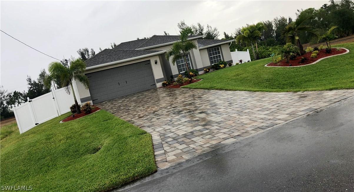 3826 NE 23rd Pl., Cape Coral, FL 33909