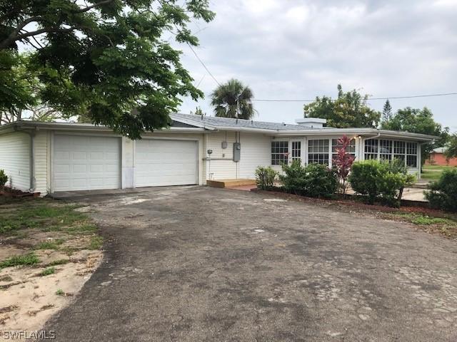 801 Taylor Ln., Lehigh Acres, FL 33936