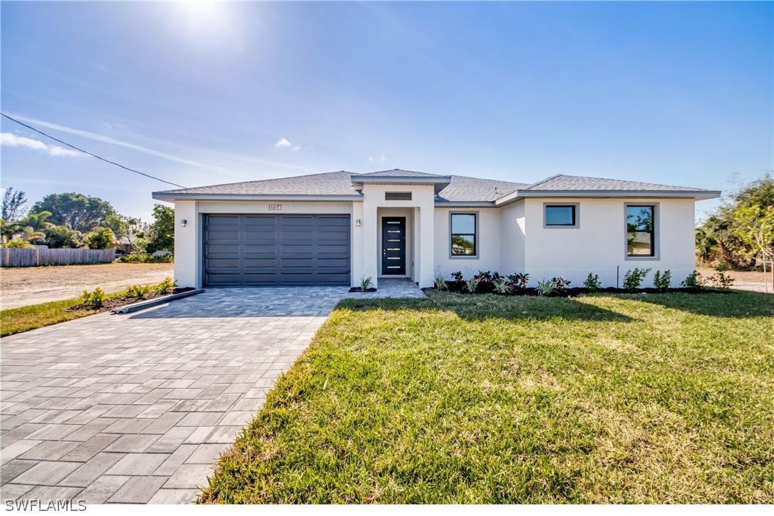 1002 Calvin Ave., Lehigh Acres, FL 33972