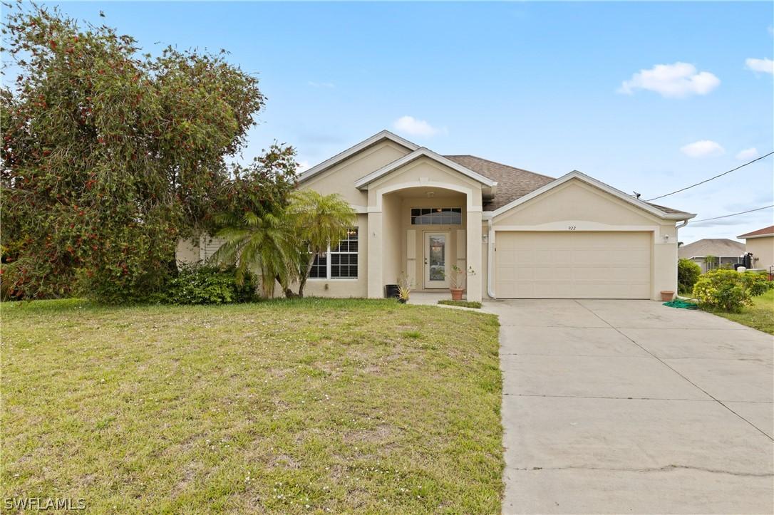 922 Champion Ave., Lehigh Acres, FL 33971