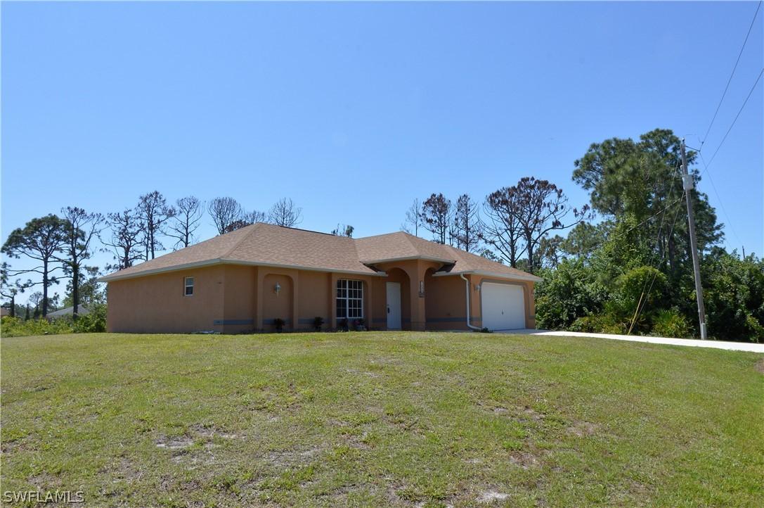 1034 Albion St., Lehigh Acres, FL 33974