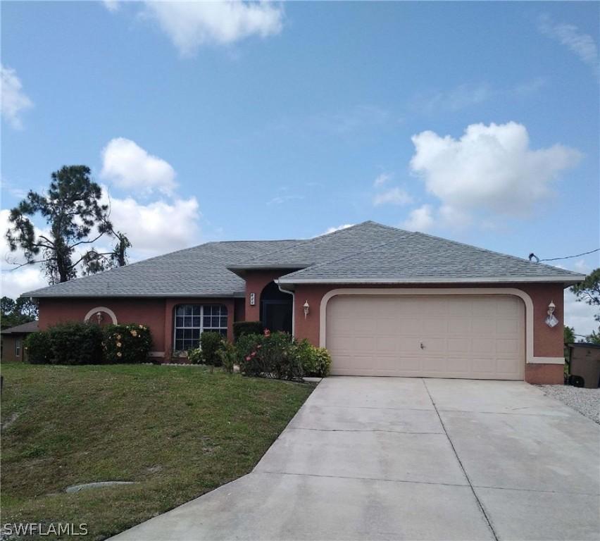 620 Montclair Ave., Lehigh Acres, FL 33974
