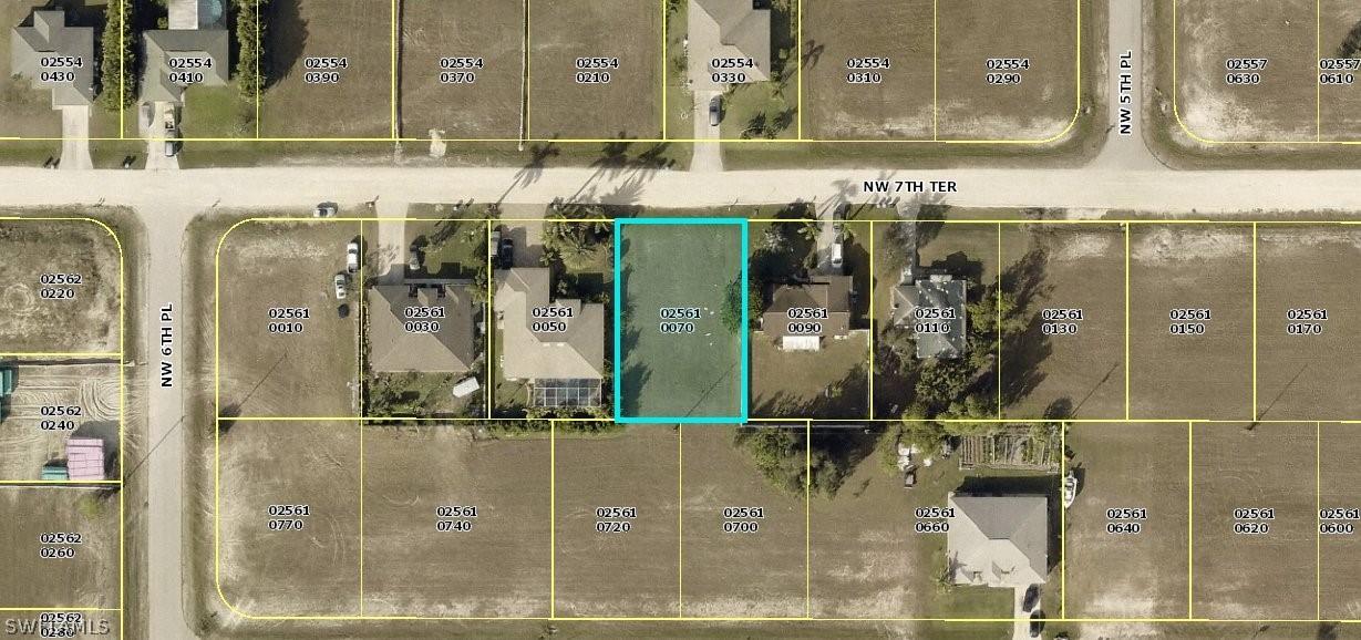 528 NW 7th Ter., Cape Coral, FL 33993