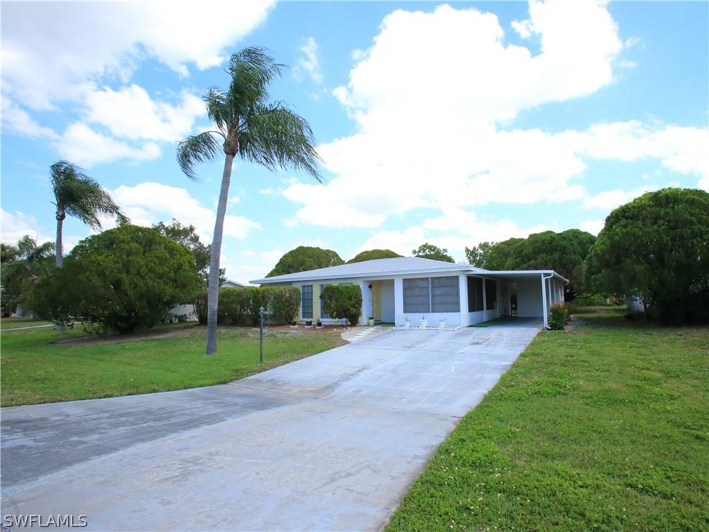 204 Punta Alta Ct., Lehigh Acres, FL 33936