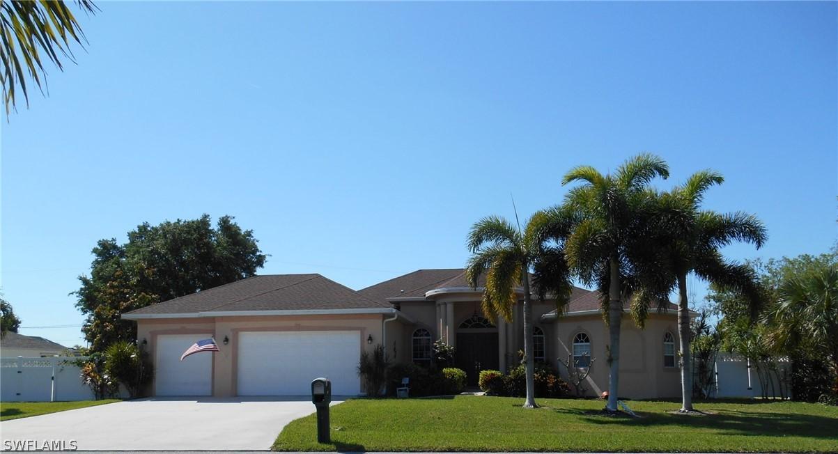 608 SE 30th Ln., Cape Coral, FL 33904