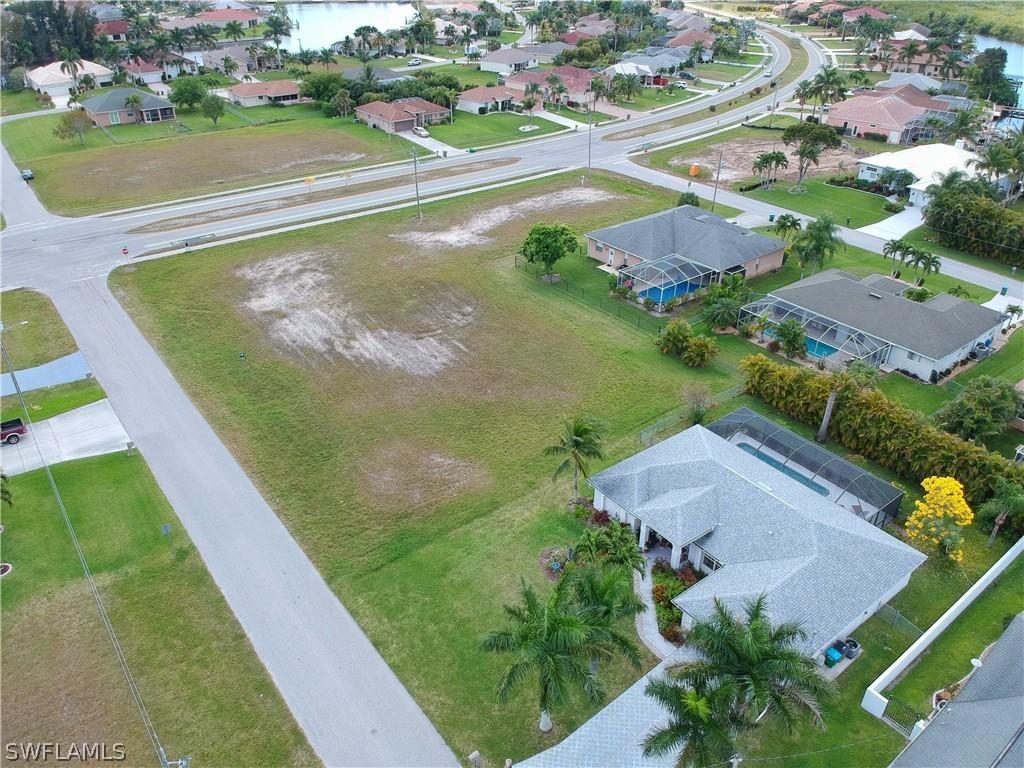 3010 SW 29th Pl., Cape Coral, FL 33914