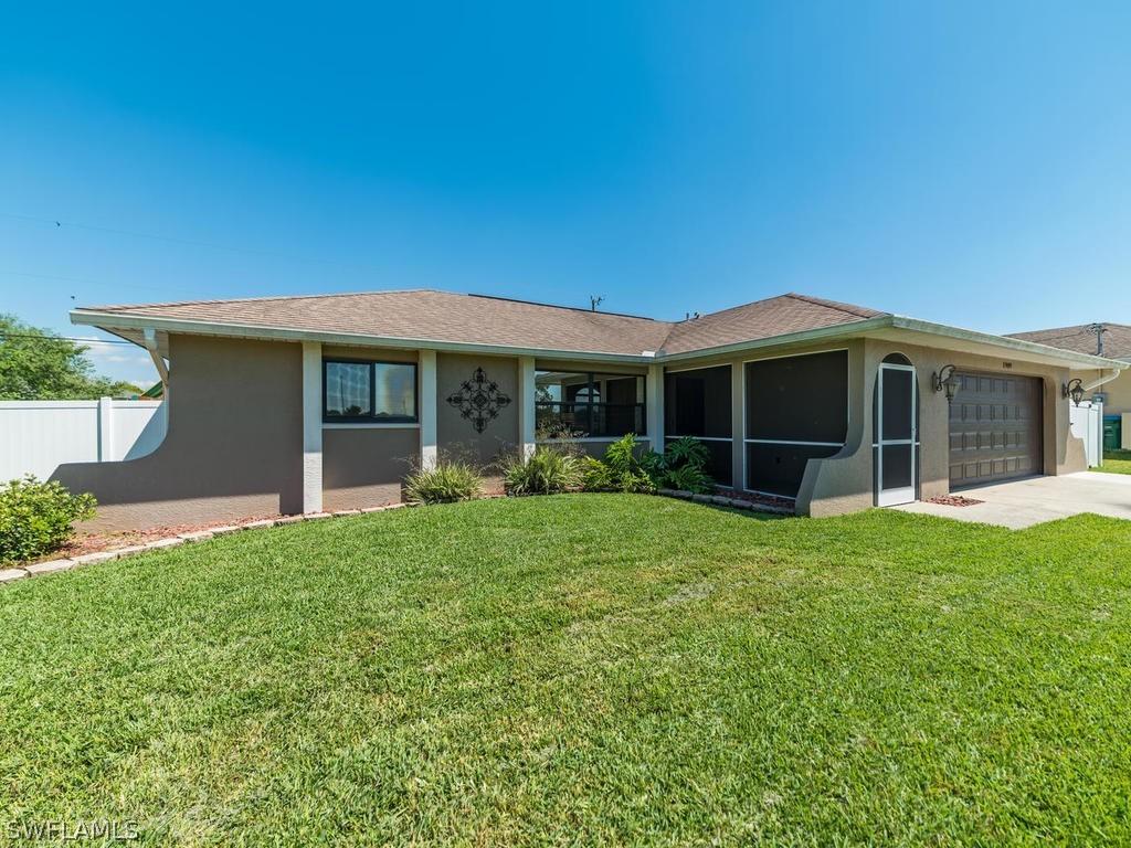 1909 NE 16th Pl., Cape Coral, FL 33909