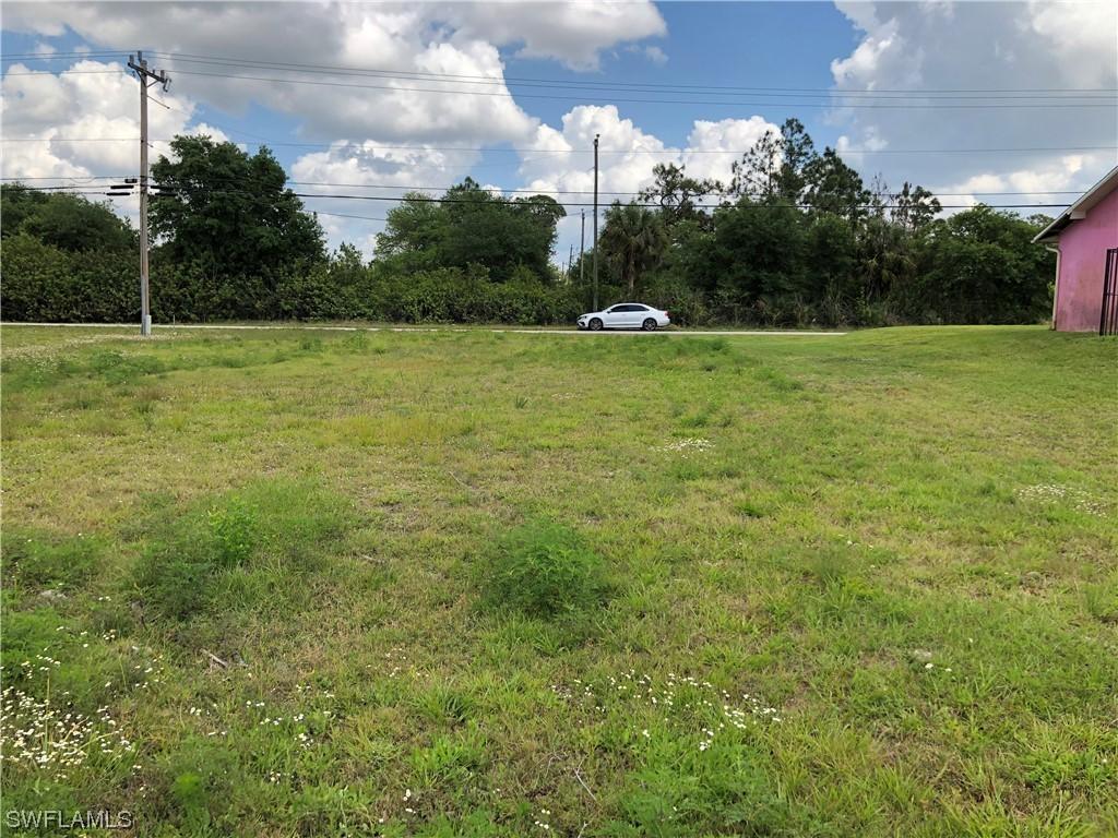 810 Floyd Ave., Lehigh Acres, FL 33976