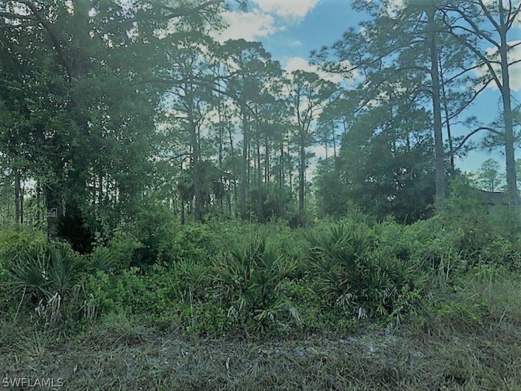 821 Magnolia Ave., Lehigh Acres, FL 33972