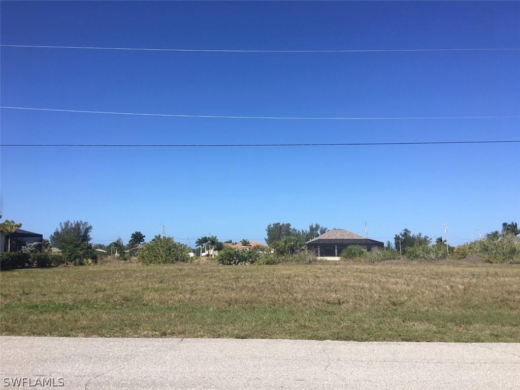 904 NW 36th Ave., Cape Coral, FL 33993