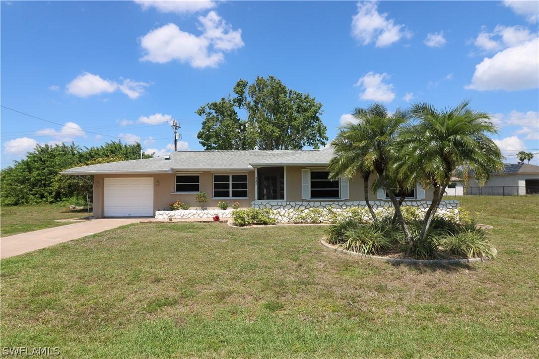 929 SE 26th Ter., Cape Coral, FL 33904
