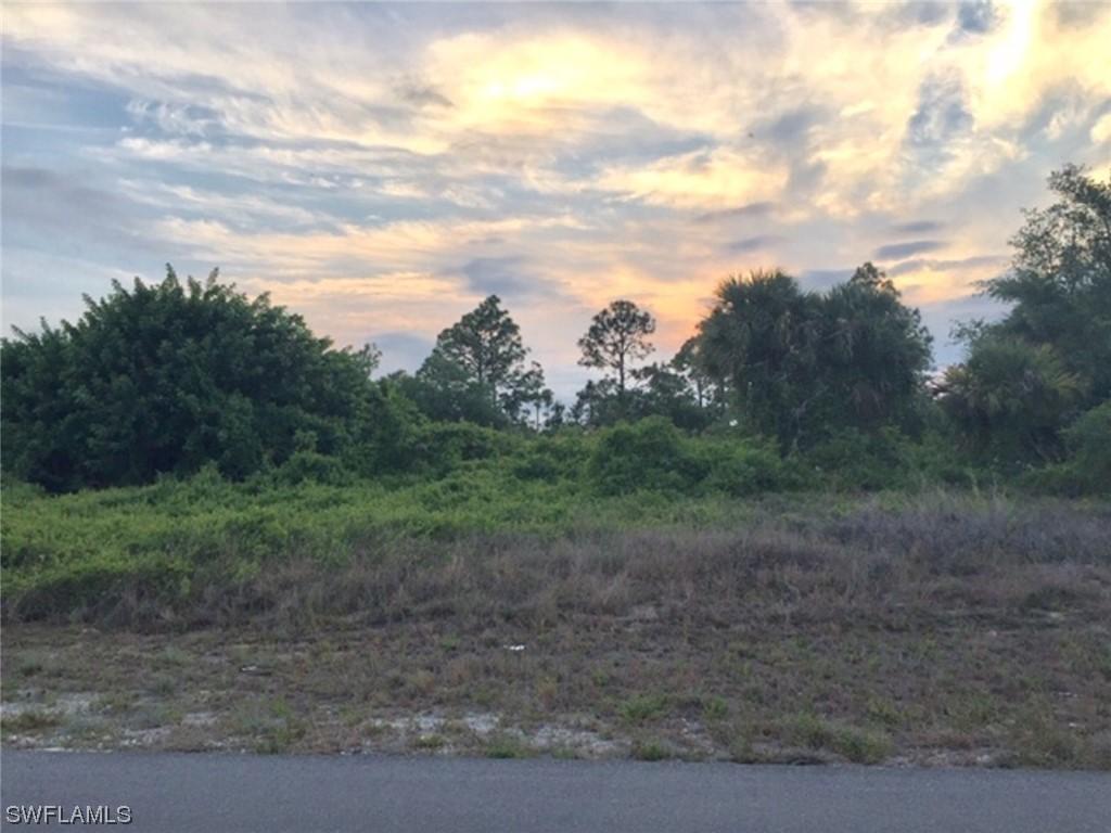 614 Montclair Ave., Lehigh Acres, FL 33974